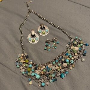 Cold water Creek Bib Necklace with 2 Pairs of Matching Clip On Earrings